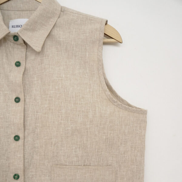 BLUSA SIN MANGAS COLOR BEIGE