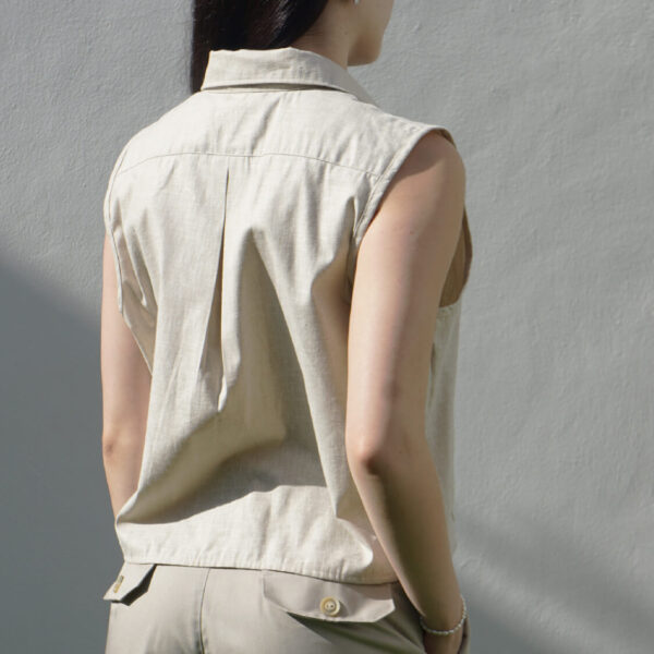 BLUSA SIN MANGAS COLOR BEIGE