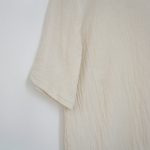 CAMISETA CUELLO RECTO EN MANTA