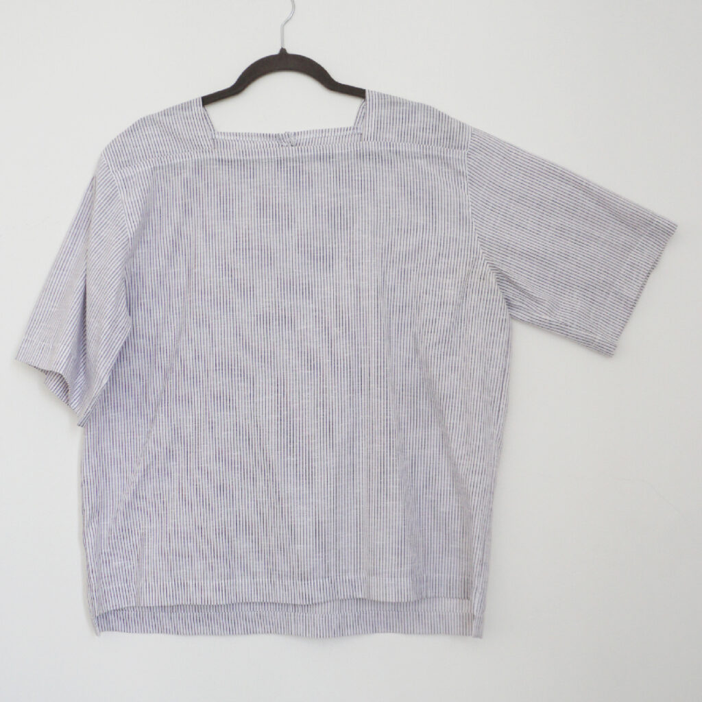 CAMISETA CUELLO RECTO RAYAS