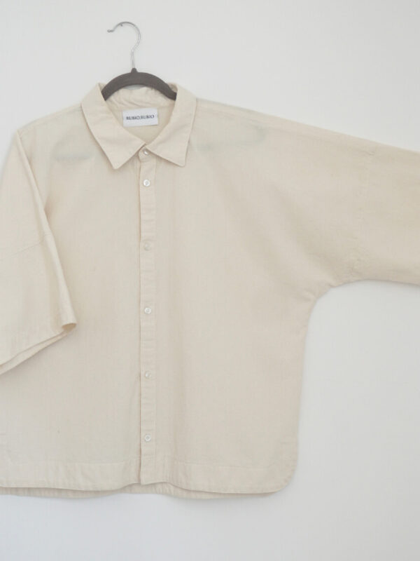 Camisa manga japonesa